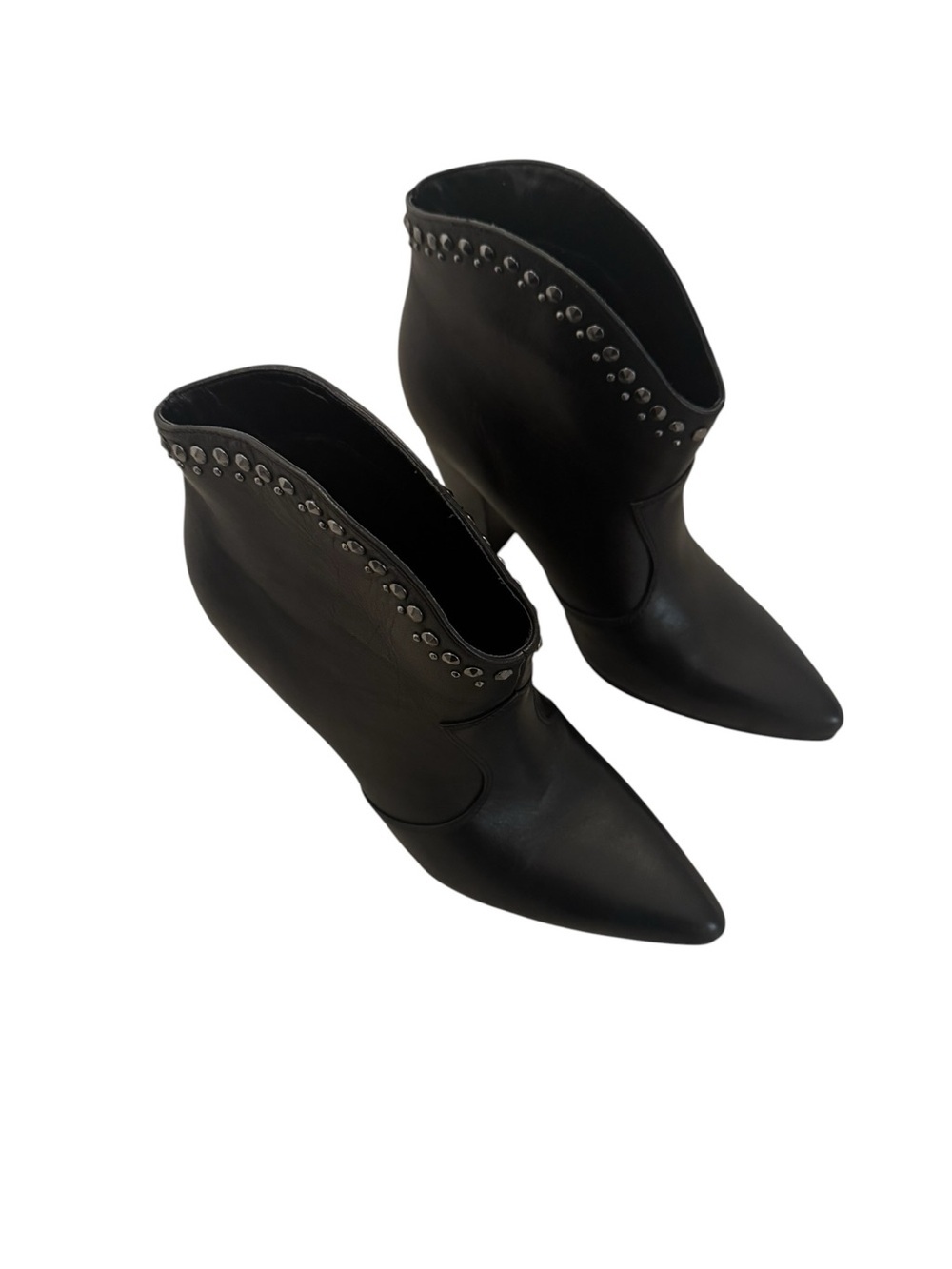 Nine West Women's Sera studded black leather pointed toe ankle booties size 7.5